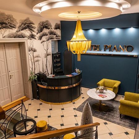 Hotel Piano セゲド エクステリア 写真