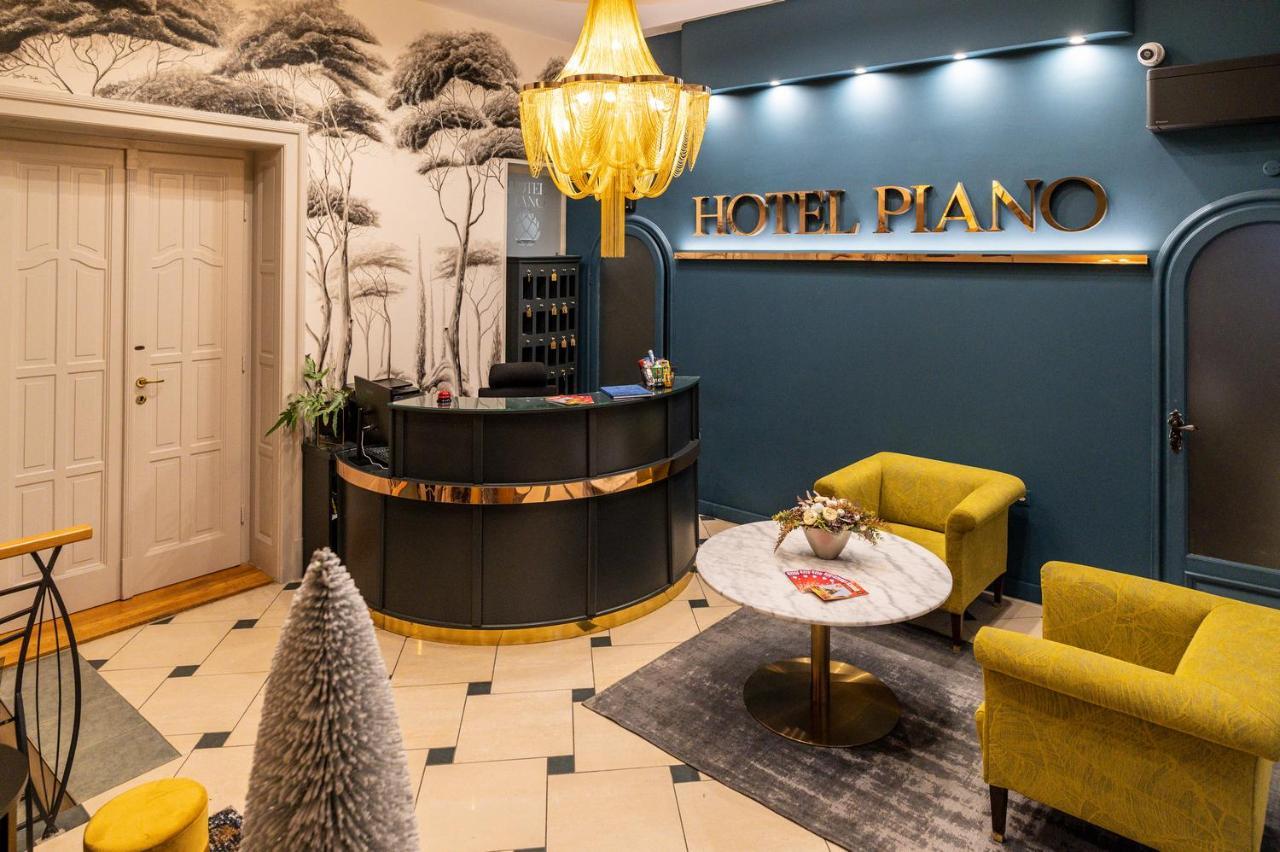 Hotel Piano セゲド エクステリア 写真